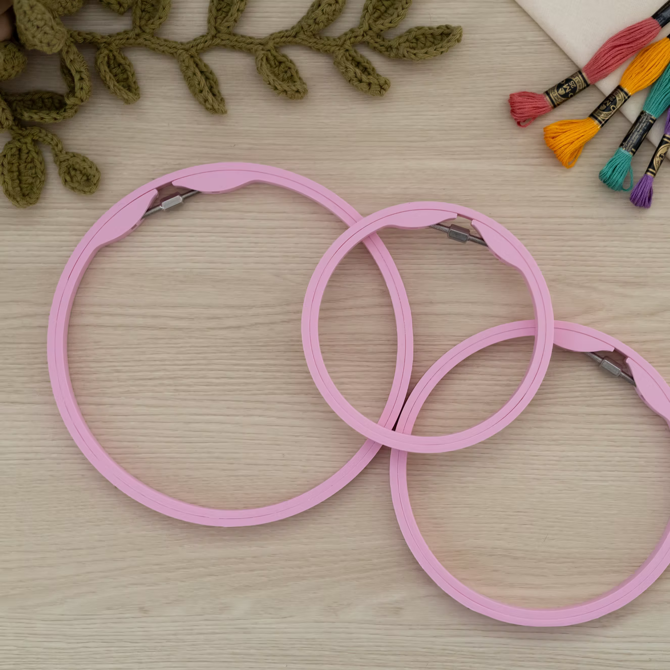 Seamless Round Embroidery Hoop – Matte Sakura Pink