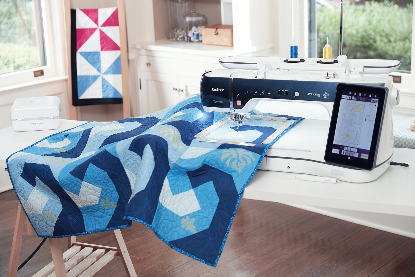 Aveneer EV1 Sewing, Embroidery and Quilting Machine