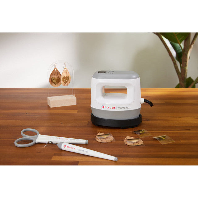 SINGER® MOMENTO™ Mini Press