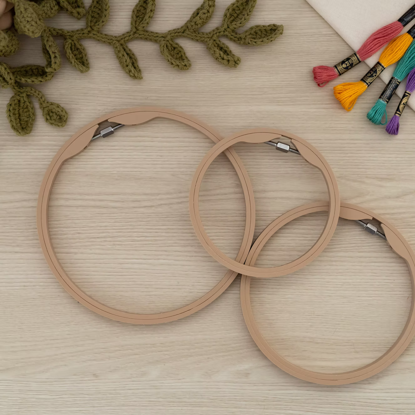Seamless Round Embroidery Hoop – Matte Latte Brown