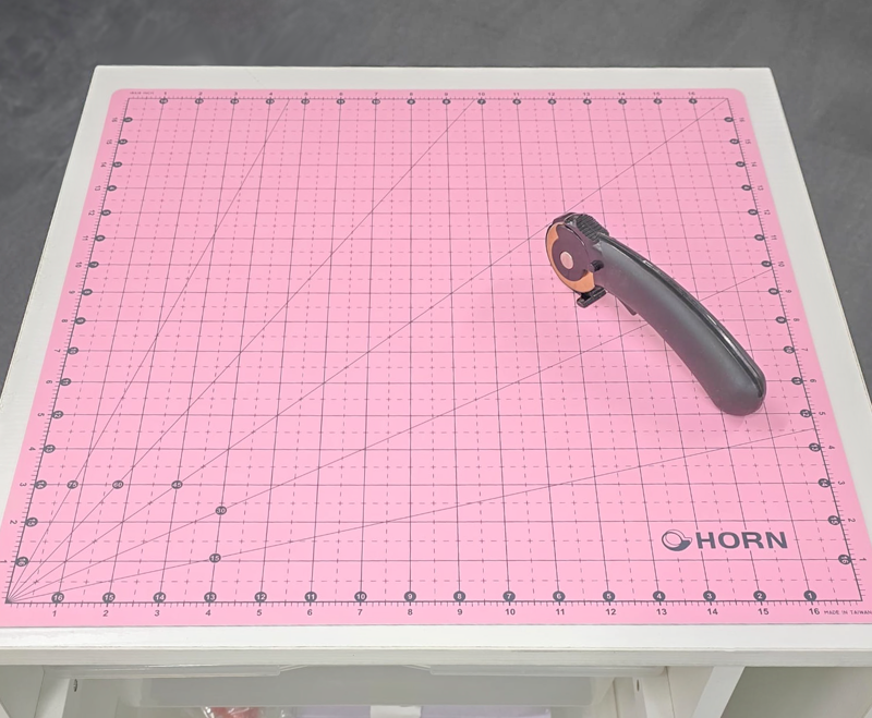 Precision Pro Self-Healing Cutting Mat - 18 x 18 inch