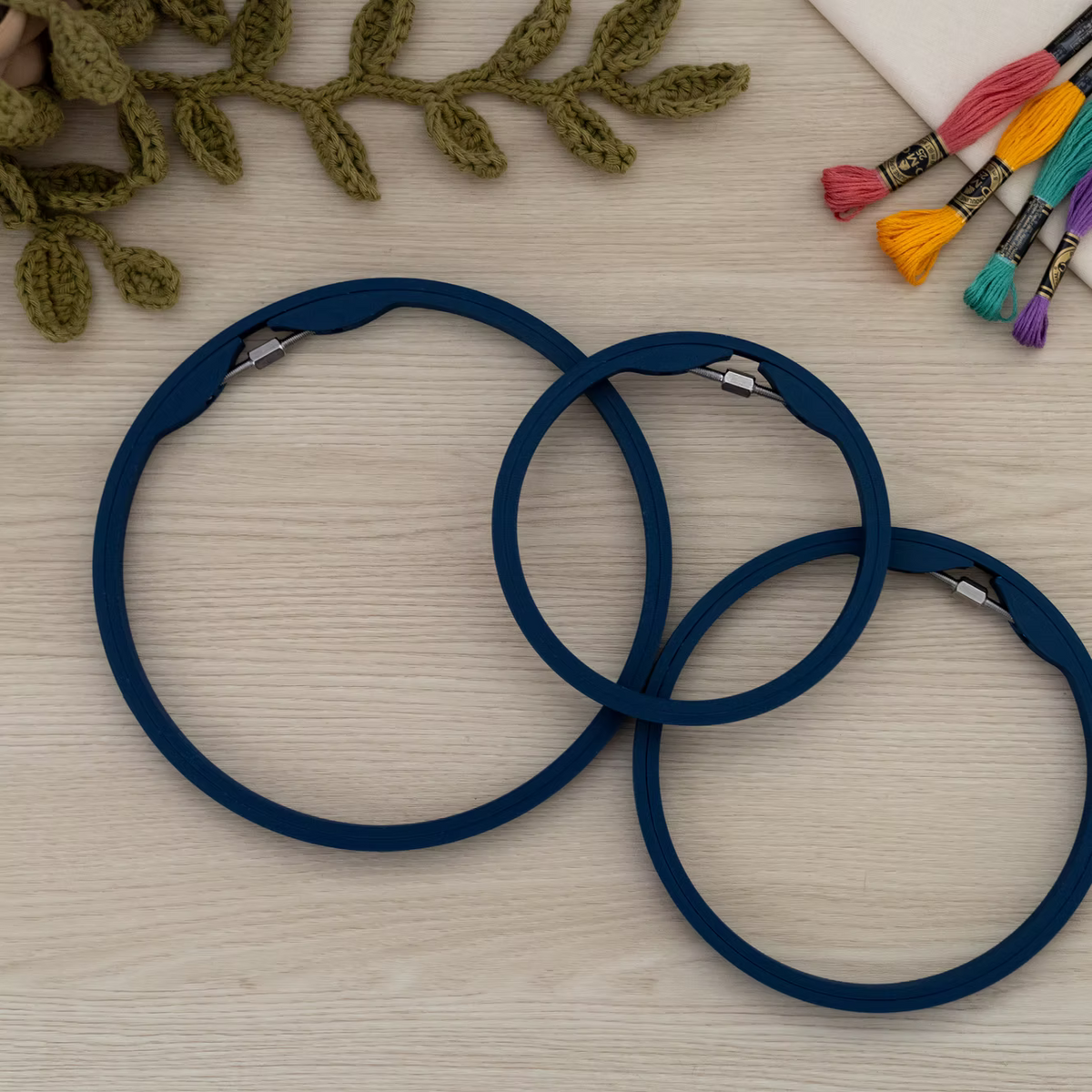 Seamless Round Embroidery Hoop – Matte Dark Blue