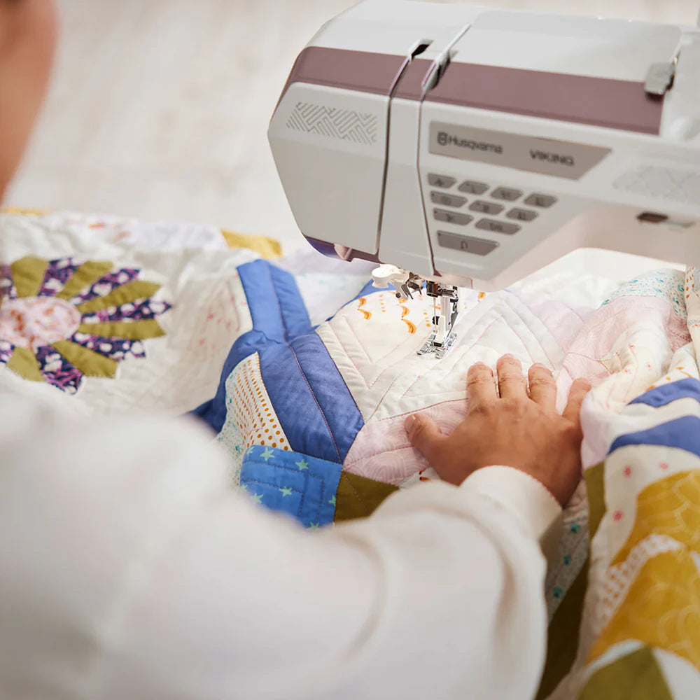 HUSQVARNA® VIKING® EPIC QUILT™ 97 Sewing Machine