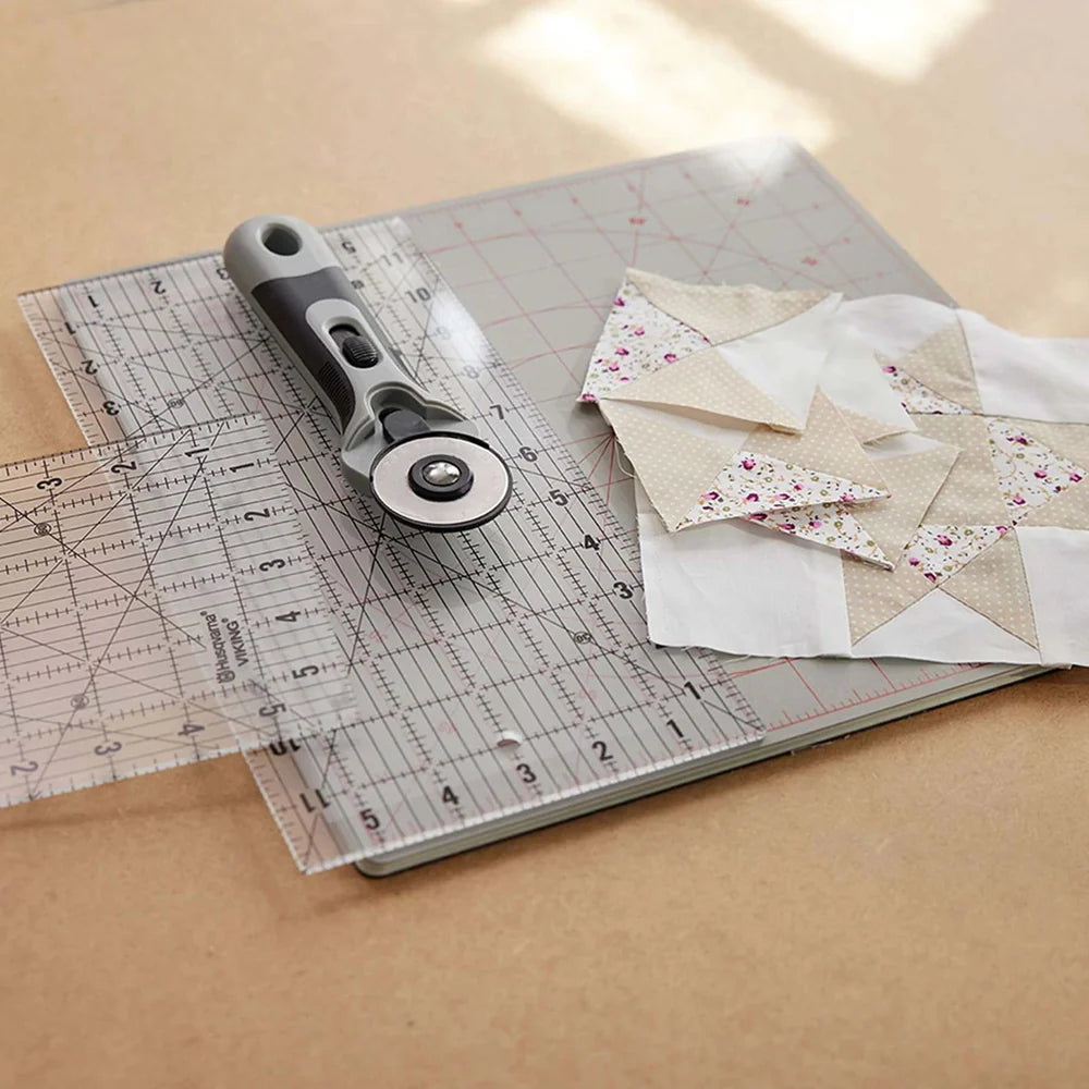 HUSQVARNA® VIKING® EPIC QUILT™ 97 Sewing Machine