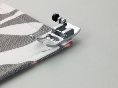 F053 - Zig Zag foot low shank
