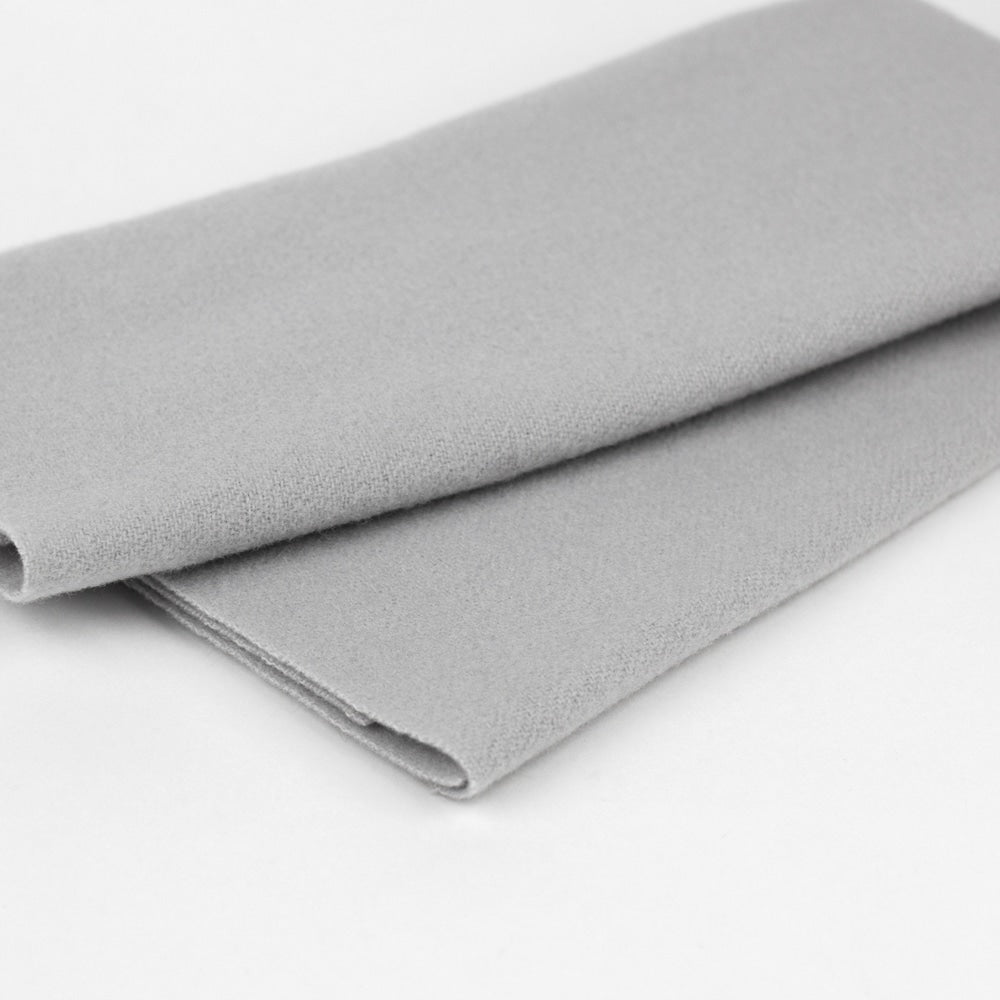 LN01 – Pearl Grey - Wonderfil Merino Wool Felt