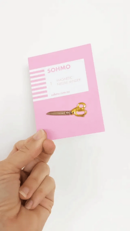 SOHMO Mini Scissors Needle Minder