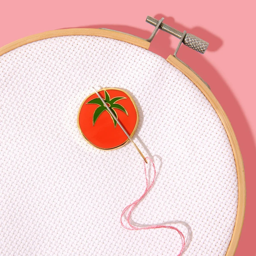 Tomato Pincushion Needle Minder