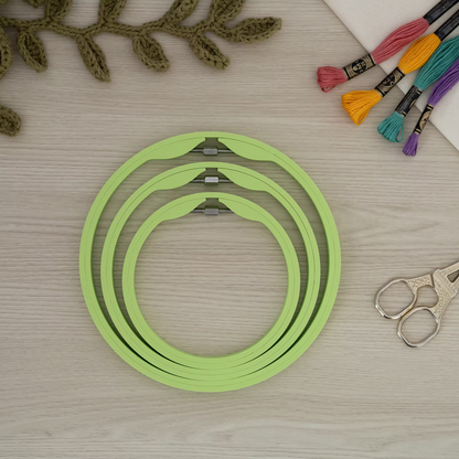 Seamless Round Embroidery Hoop – Matte Apple Green