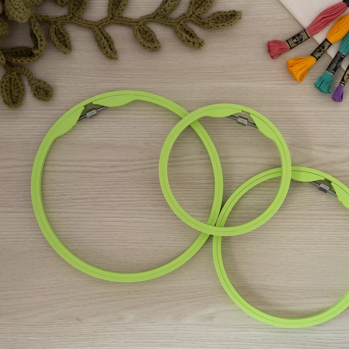 Seamless Round Embroidery Hoop – Matte Apple Green