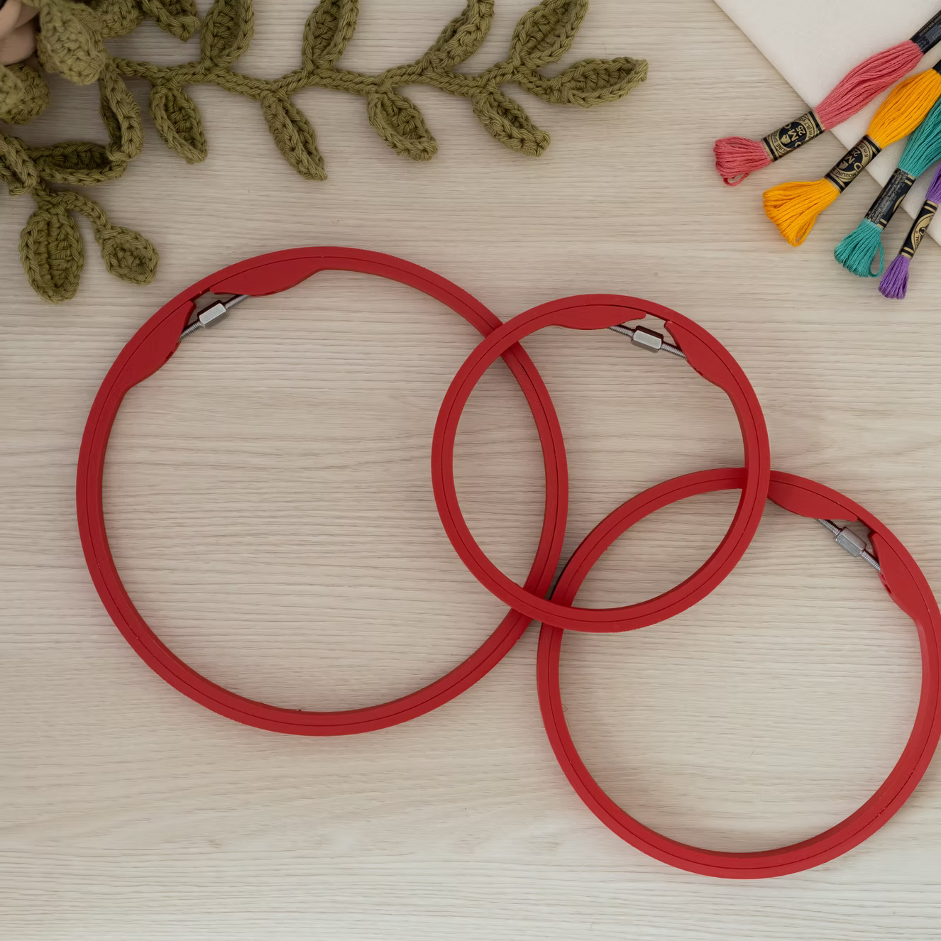 Seamless Round Embroidery Hoop – Matte Dark Red