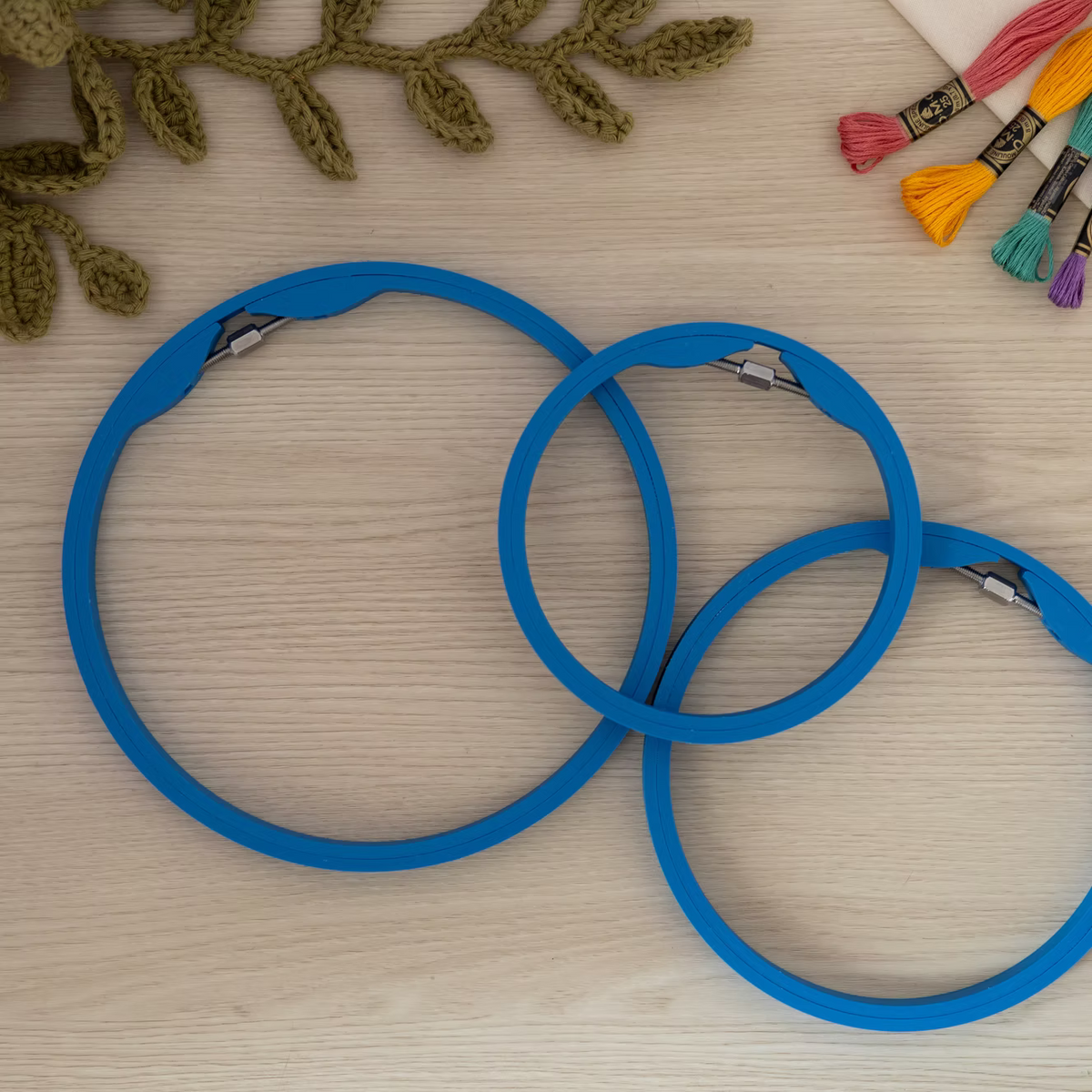 Seamless Round Embroidery Hoop – Matte Marine Blue
