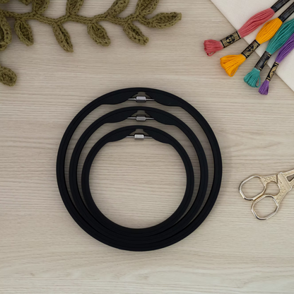 Seamless Round Embroidery Hoop – Matte Charcoal