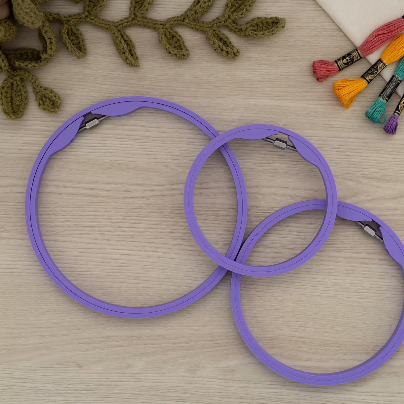 Seamless Round Embroidery Hoop – Matte Lilac Purple